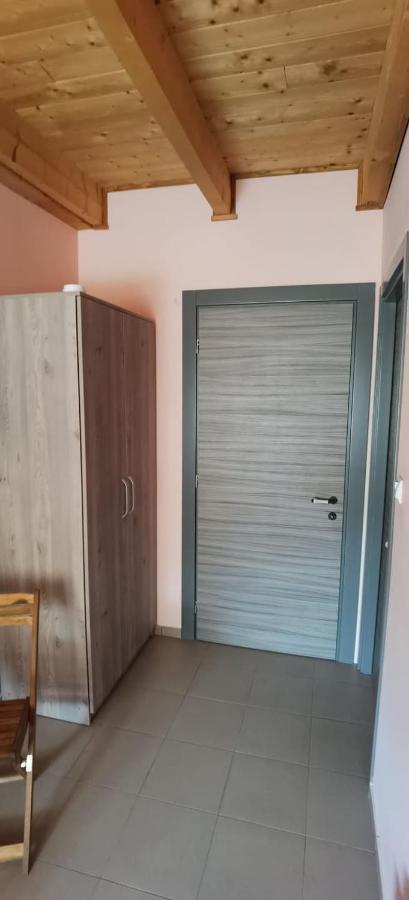 Pensiune Si Cazare La Mitza Giarmata Exterior photo
